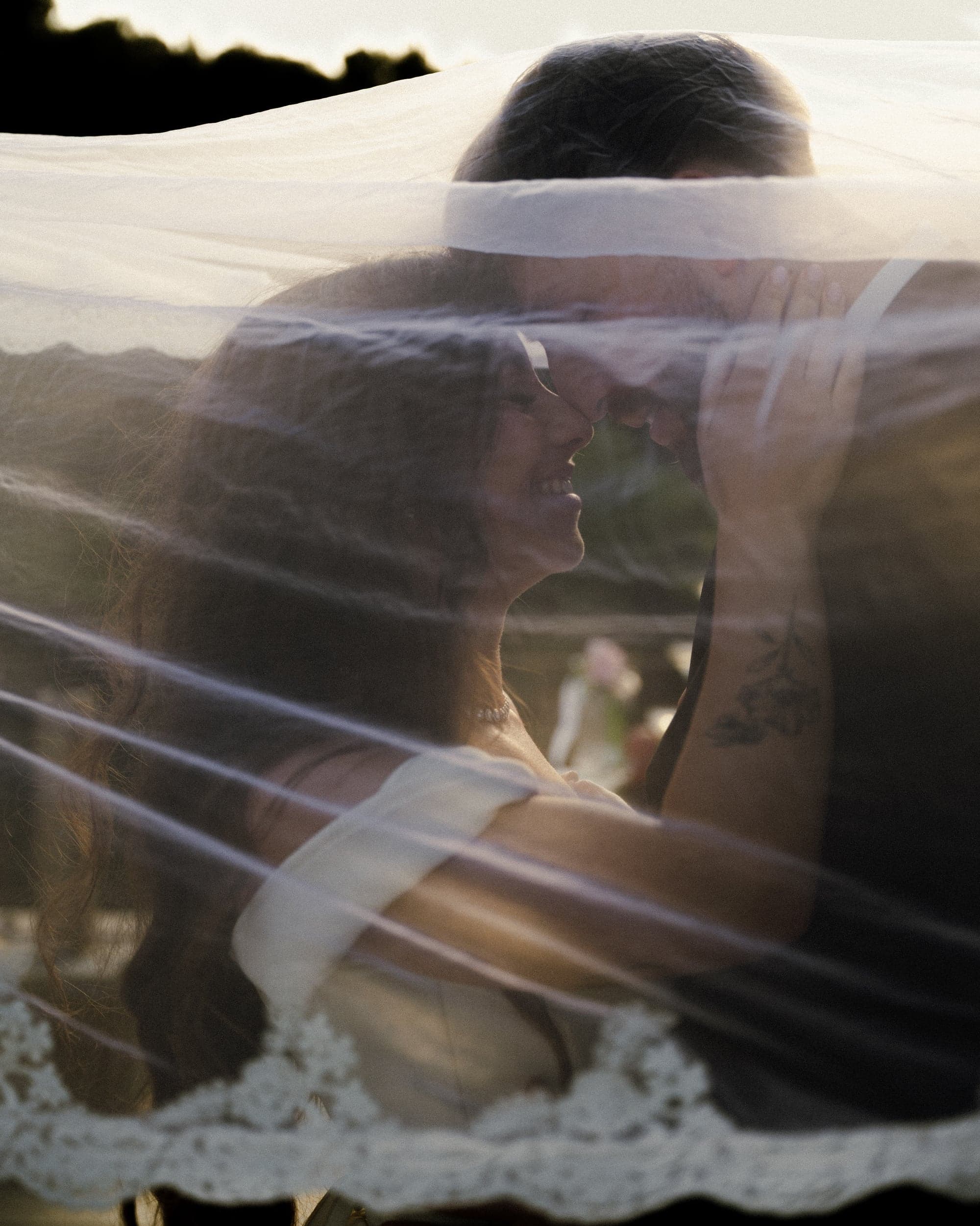 Couple en séance éditoriale en Provence, reportage photo et vidéo de mariage